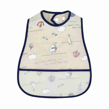 Bébé portant bavoir assorti bleu | confort optimal et style adorable