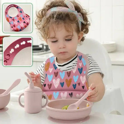 Détail matière douce bavoir bébé | tissu hypoallergénique pour peau délicate
