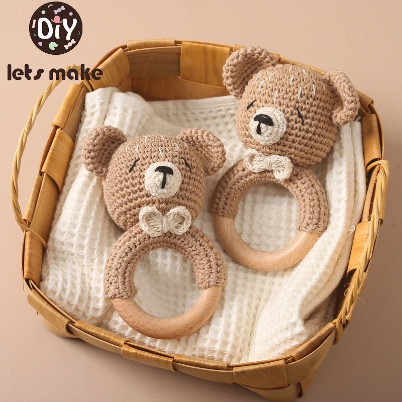 Hochet bébé ourson mignon vue de face – jouet sensoriel doux et coloré